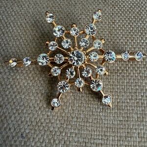 Vintage Jackie Orr Starburst Brooch